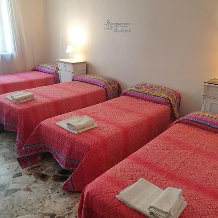 Bari Grand Central Apartment Екстер'єр фото