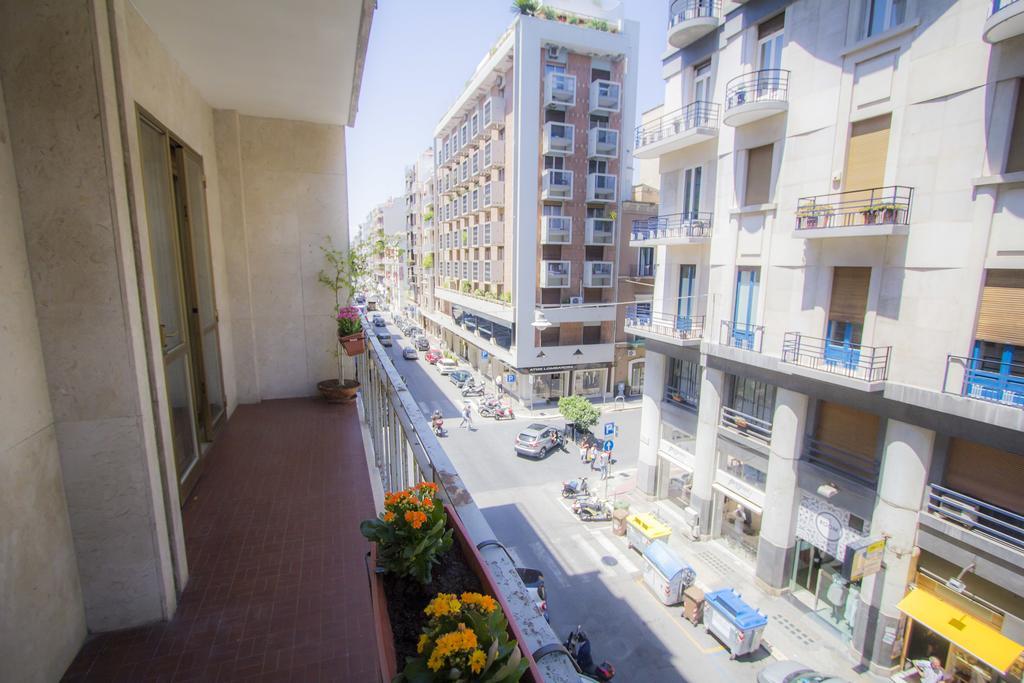 Bari Grand Central Apartment Екстер'єр фото